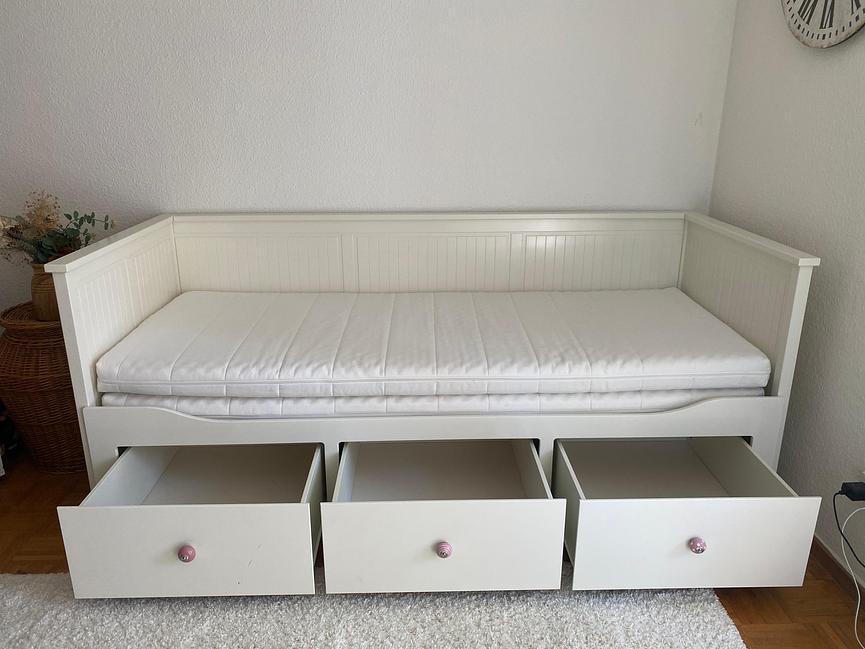 Bild 2 1-Raumwohnung, möbeliert