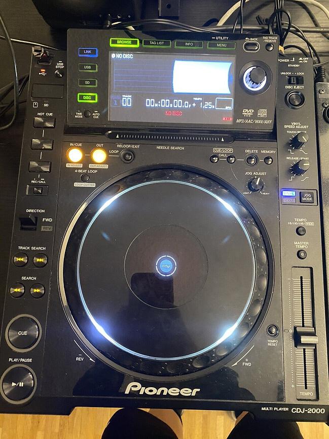 Bild 2 Djm 800 Pioneer+ 2x DDJ 2000 + Djm 250 km2