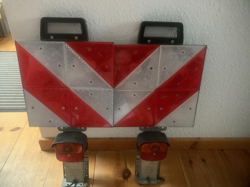 Bild 1 Geka Warntafel Satz Beidseitig