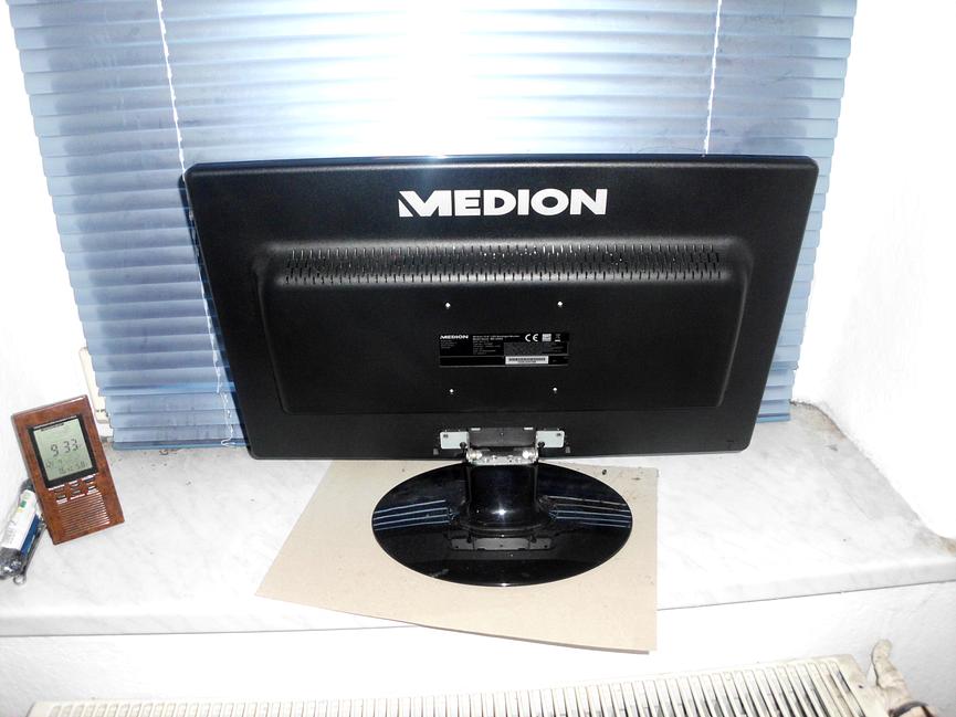 Bild 2 gebe hier ein 24zoll pc monitor ab zu geben nur für 22euro ab