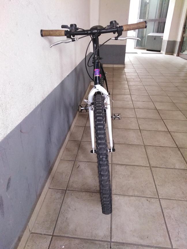 Bild 2 Mit viel Liebe und Know How aufgebautes 90er Jahre MTB