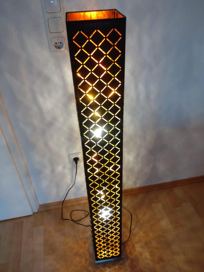 Bild 1 eine tolle Stehlampe - top Zustand (Segmüller)