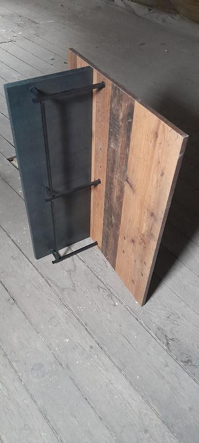 Bild 1 Garderobe