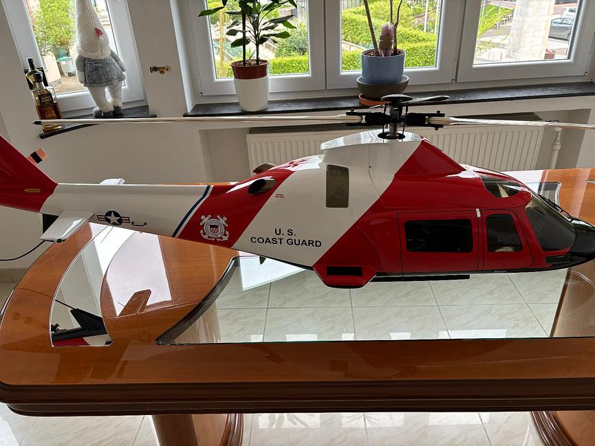 Bild 2 Graupner AGUSTA MH-68 A