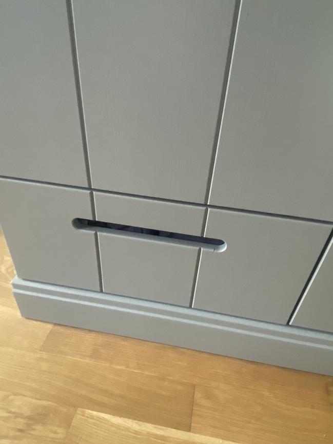 Bild 6 Kleiderschrank von Wood Connect in grau