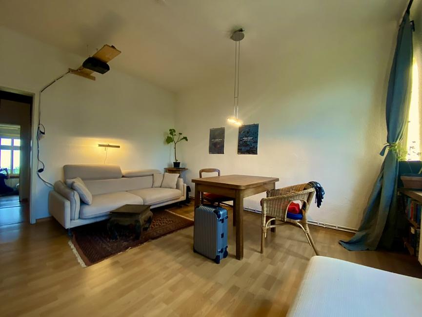 Bild 1 Untermiete 2-Zimmer Wohng. nähe HBF im Osten. Ruhige Lage. 9.9. - 3.10 -> 390€
