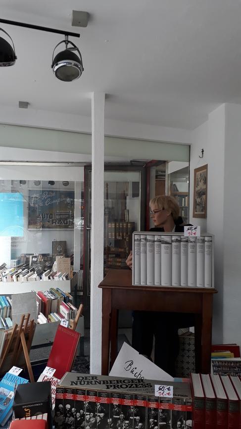 Bild 6 Bücher - Antiquariat - Stöberladen- 50 % Rabatt auf alle Bücher im Stöberladen