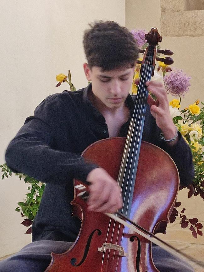 Bild 1 Cellounterricht in Dresden