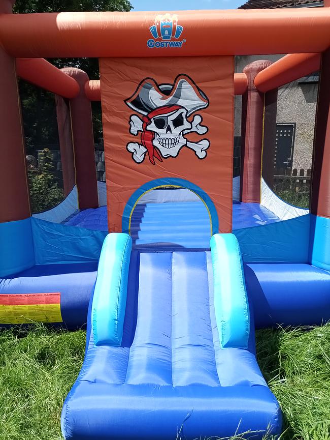 Bild 4 Hüpfburg Piratenhüpfburg