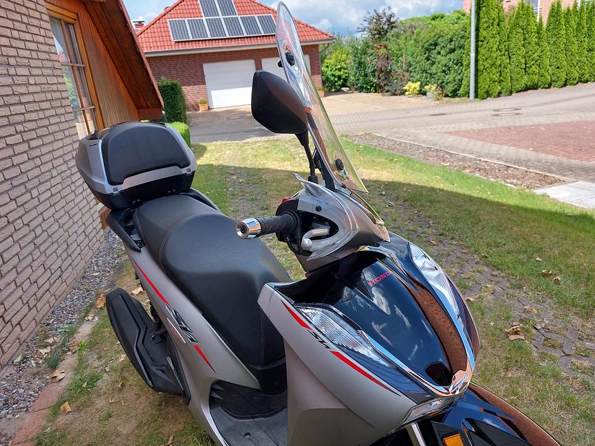 Bild 4 Honda SH350I
