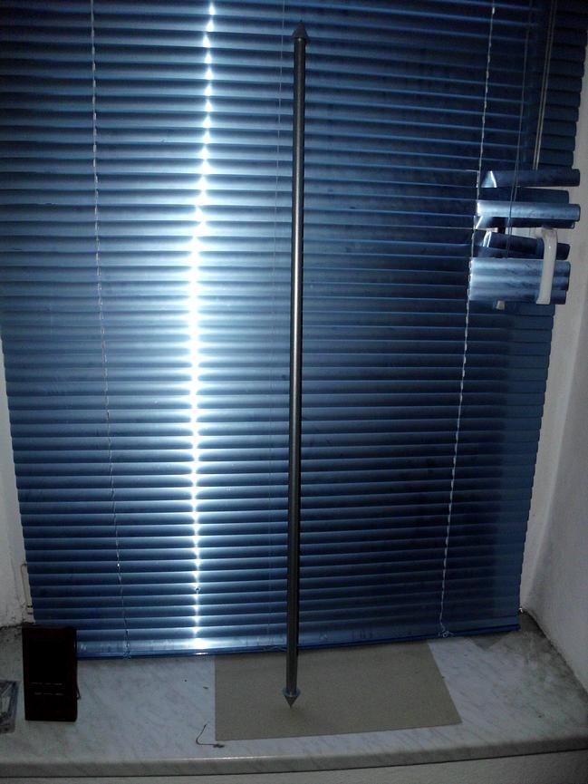 Bild 2 wehr von euch könnte mir 4gartienstangen anbringen und zwei deckenlampen?