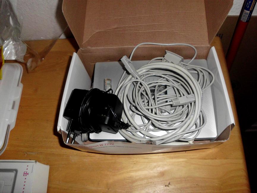 Bild 8 ich gebe hier ein speedport w 723v plus dsl splitter günstig ab