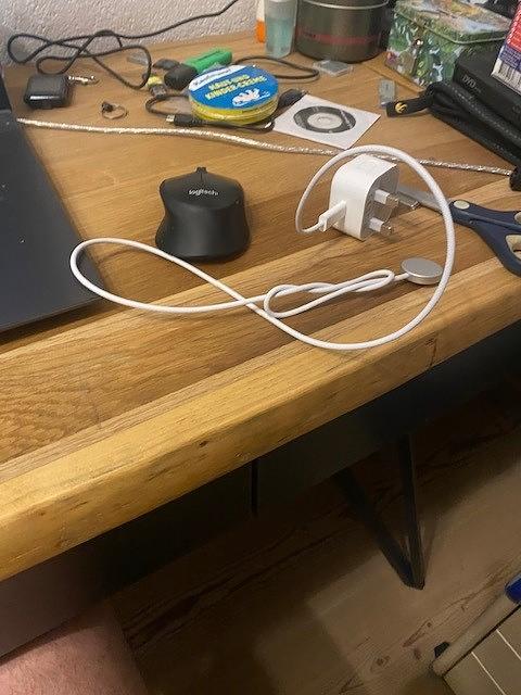 Bild 2 Ladekabel für Apple-Geräte