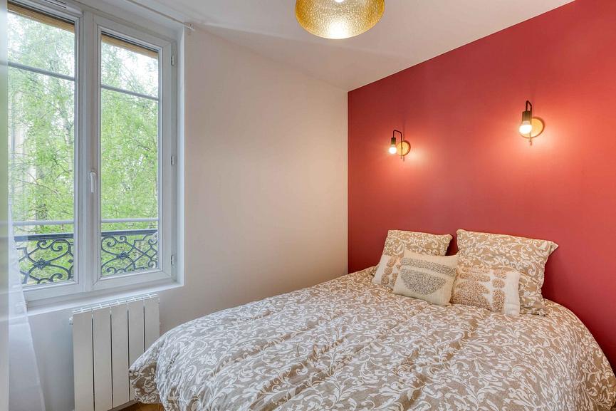 Bild 3 Große, komplett möblierte Wohnung im 1. Stock eines Gebäudes mit Aufzug