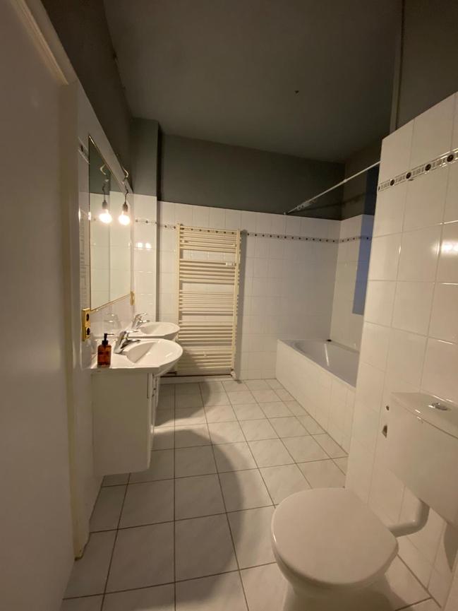 Bild 7 2 großzügige Zimmer incl. eigenem Bad in der beruflich und privat genutzen Wohnu