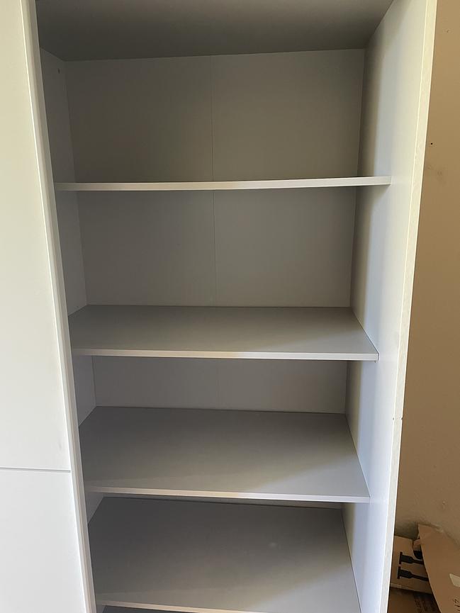 Bild 2 Kleiderschrank mit Schiebetüren