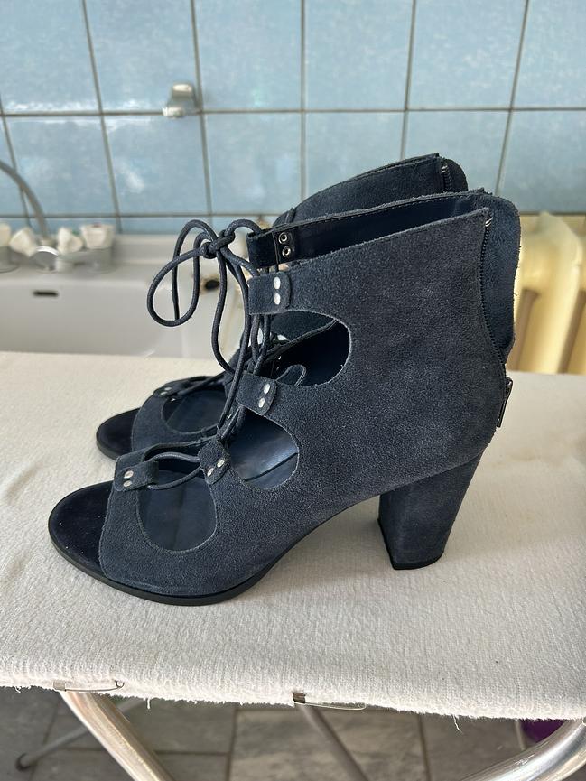 Bild 6 Damenschuhe