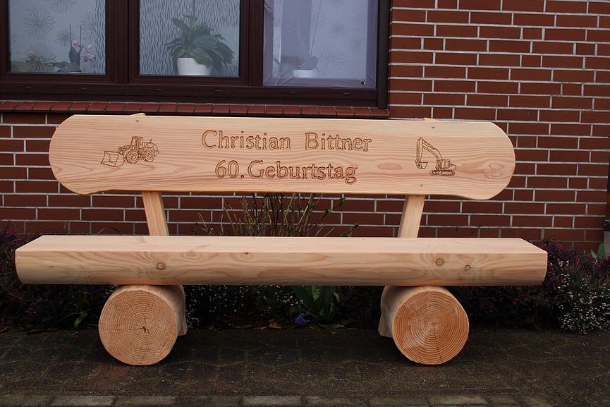 Bild 13 Gartenbänke mit Motiv und Gravur. Krongartmöbel.
