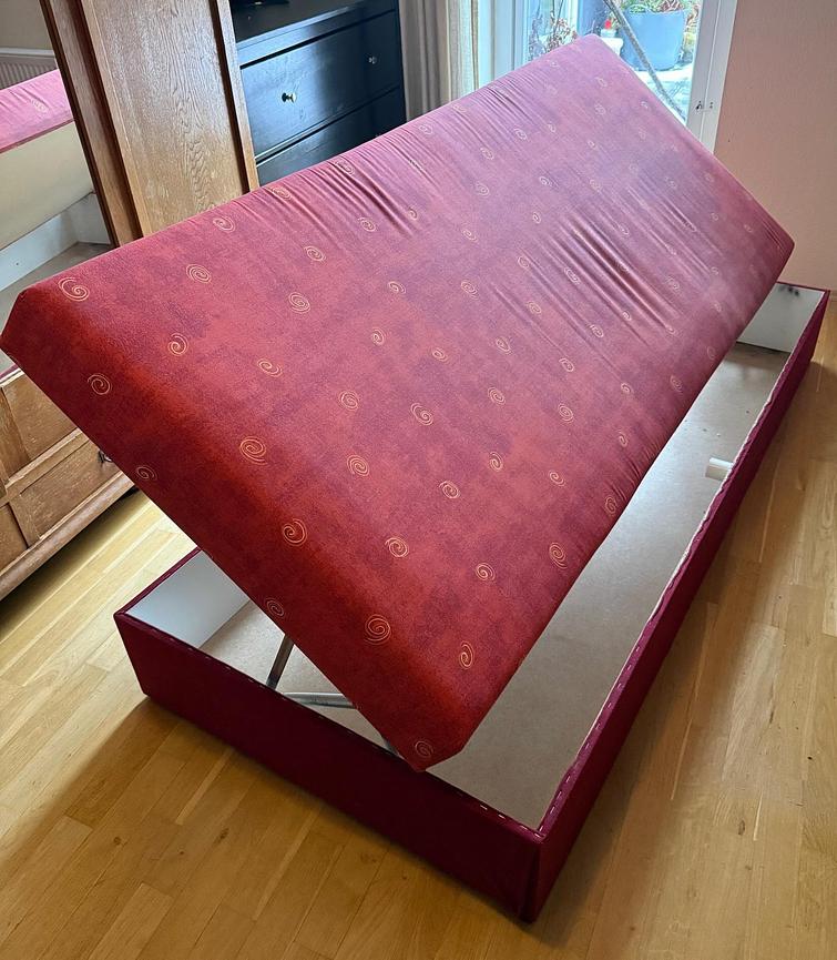 Bild 3 Polsterliege zu verschenken (2 Stk. vorhanden)