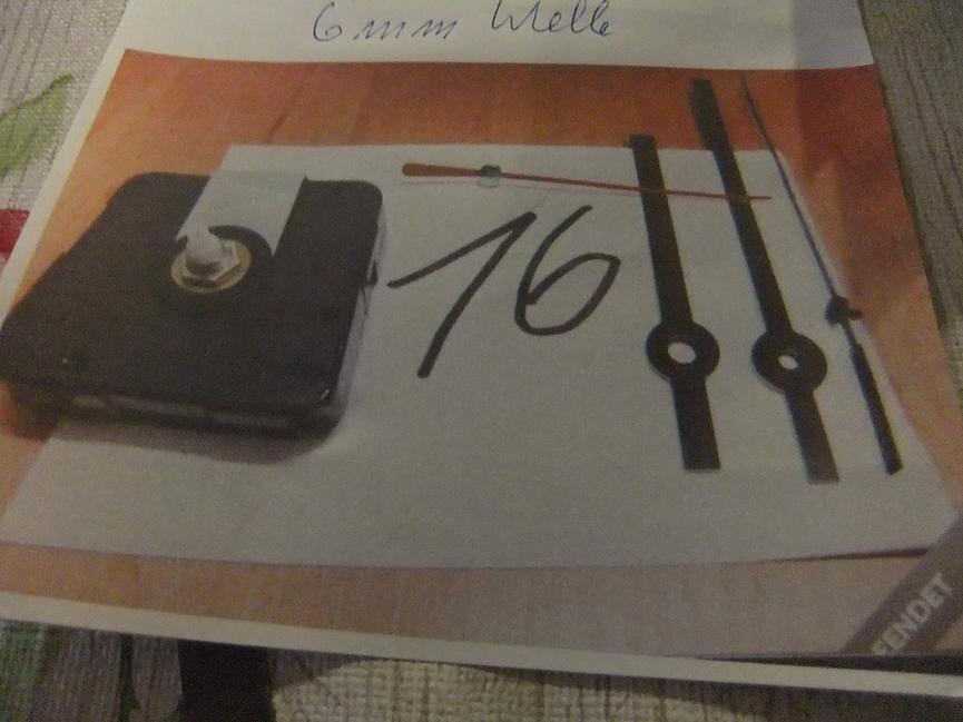 Bild 1 VERKAUFE QUARZUHRWERK WELLE 6 mm KUSTSTOFFZEIGER NEU