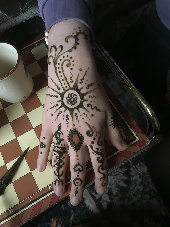 Bild 1 Traditionelles Henna – Natürlich & Heilsam