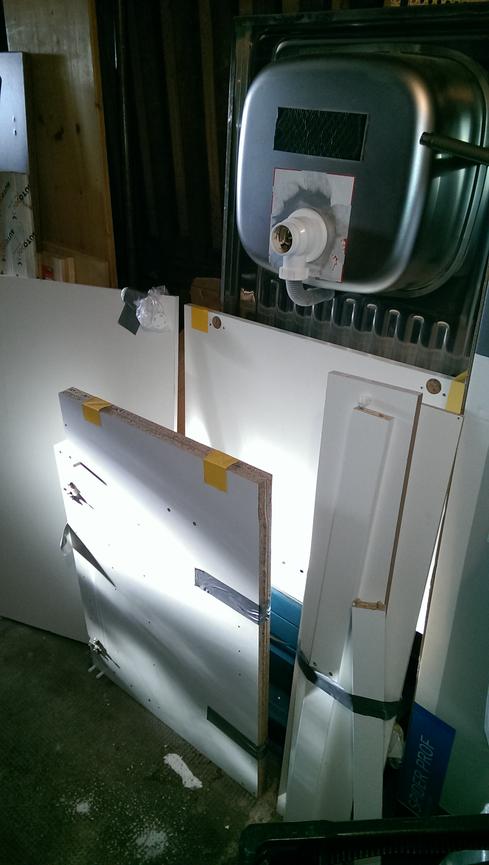DSB: Edelstahlspüle mit Unterschrank ca. 2 Monate gebraucht...