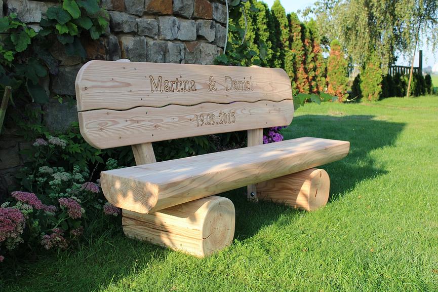 Bild 1 Gartenmöbel. Gartenbank mit Gravur. Hochzeitsgeschenk.