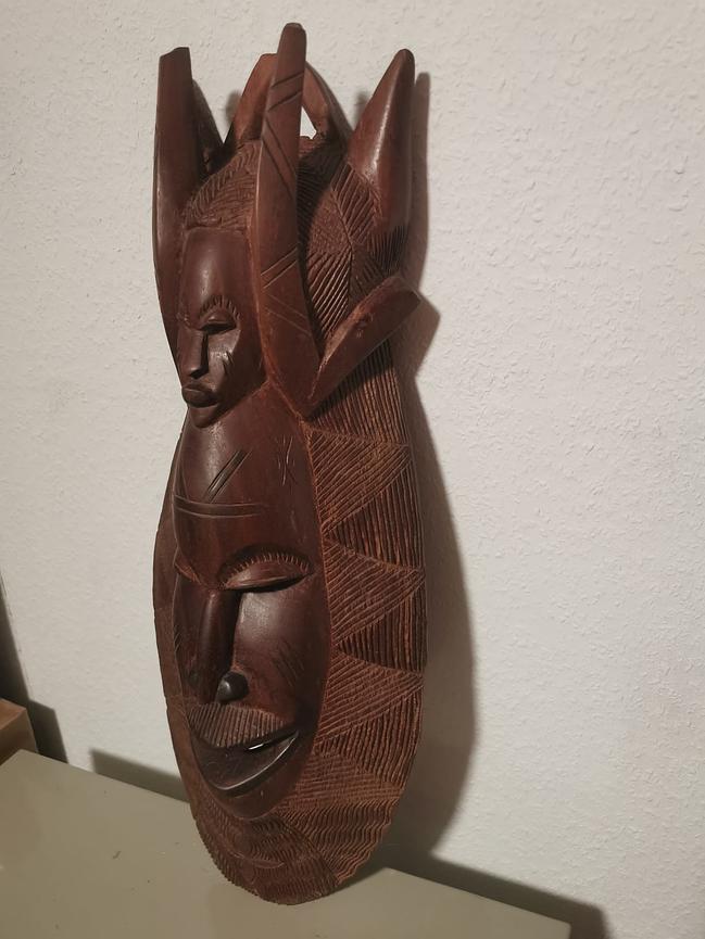 Bild 4 Afrikanische Holzmaske