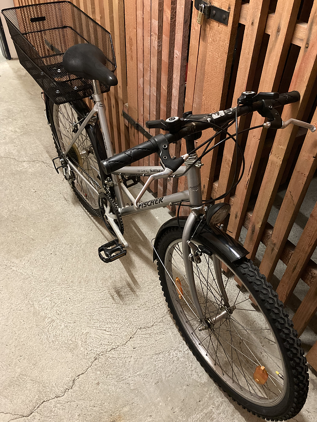 Bild 1 Damenfahrrad MTB Fischer, Räder 26 Zoll, Rahmenhöhe 49½ cm, 18 Gänge, Korb