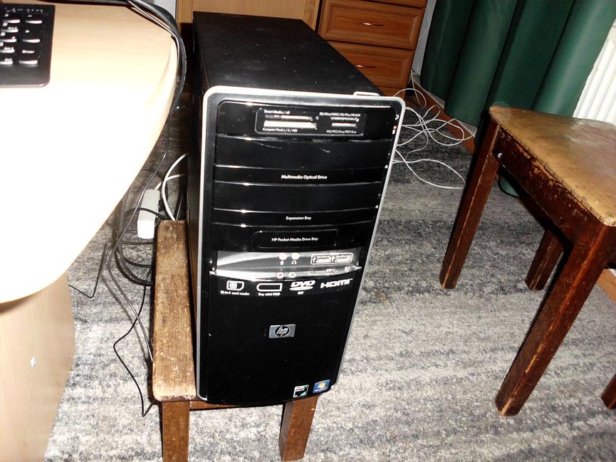 Bild 1 Hiermit möchte ich diesen HP-PC mit Windows 10 Pro abgeben. nur für 24euro