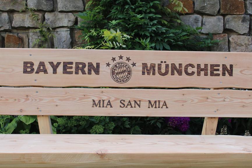 Bild 2 Gartenbank mit Gravur. Jubiläums Geschenk. Hochzeitsgeschenk.