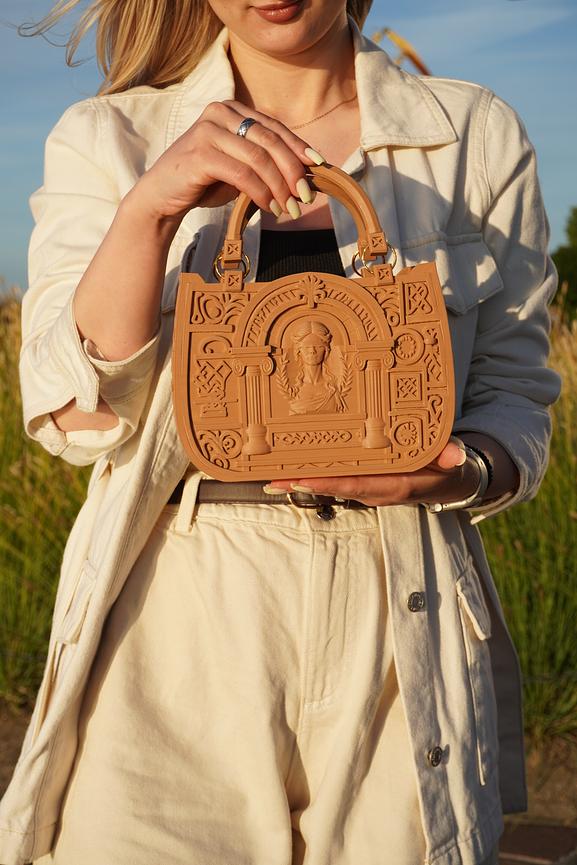 Bild 4 SÉRÉAL 3D‑Designertasche – Gerechtigkeit & Stärke in tragbarer Form