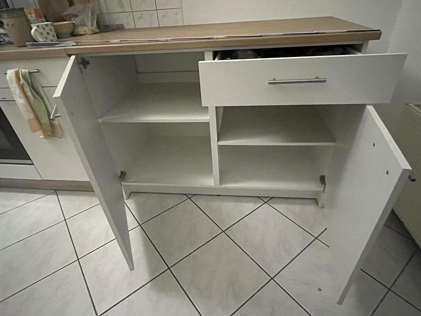 Bild 1 Küchenmöbel
