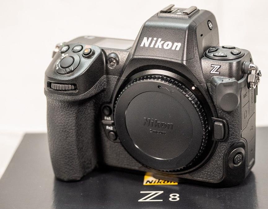 Bild 2 Nikon Z 8 Gehäuse - ausgezeichneter Zustand