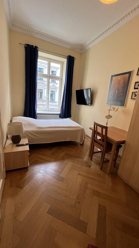 Bild 1 Klein aber fein, Zimmer in Studenten-WG im Waldstraßenviertel
