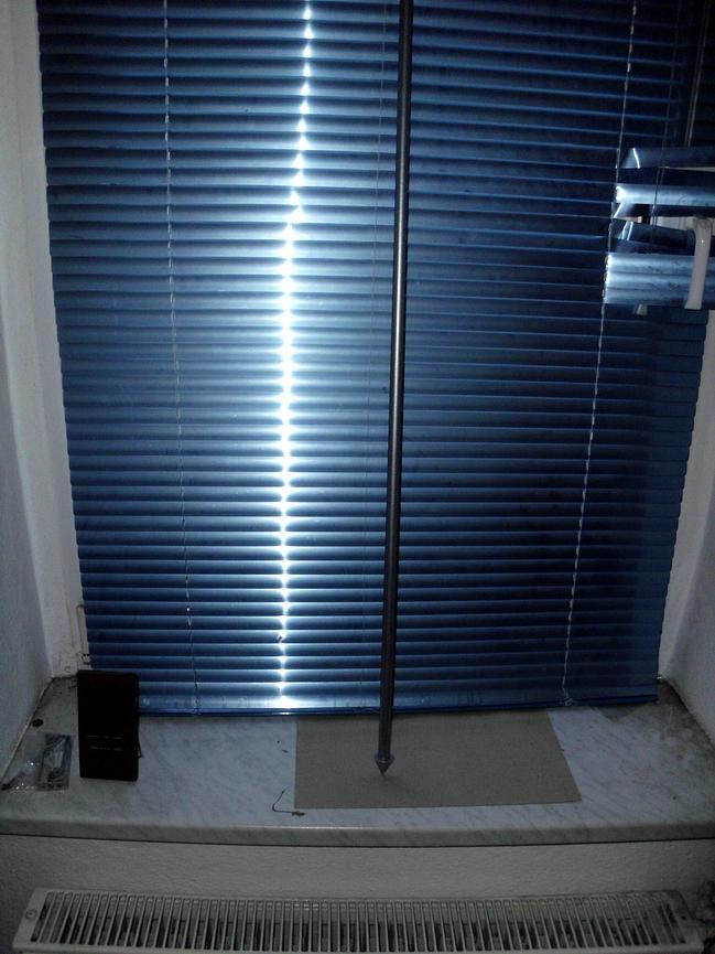 Bild 1 wehr von euch könnte mir 4gartienstangen anbringen und zwei deckenlampen?