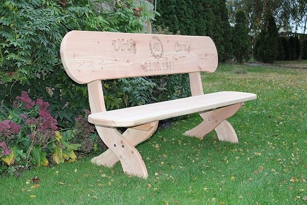 Bild 7 Gartenbank aus Lärche mit Gravur. Hochzeitsgeschenk. Frühlingsbank.