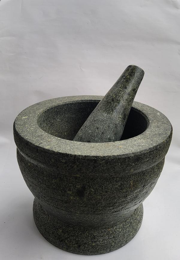 Bild 6 Mörser für Gewürze, aus Granit