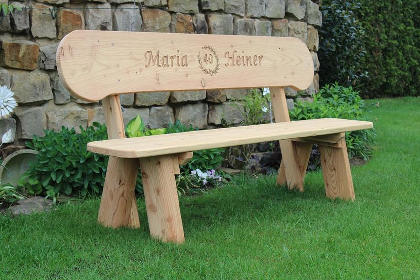 Bild 8 Gartenbank aus Lärche mit Gravur. Rentners Geschenk. Jubiläums Geschenk.