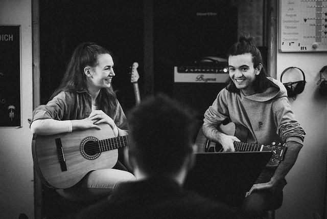 Bild 1 Gitarrenunterricht Basel für jedes Alter und Level