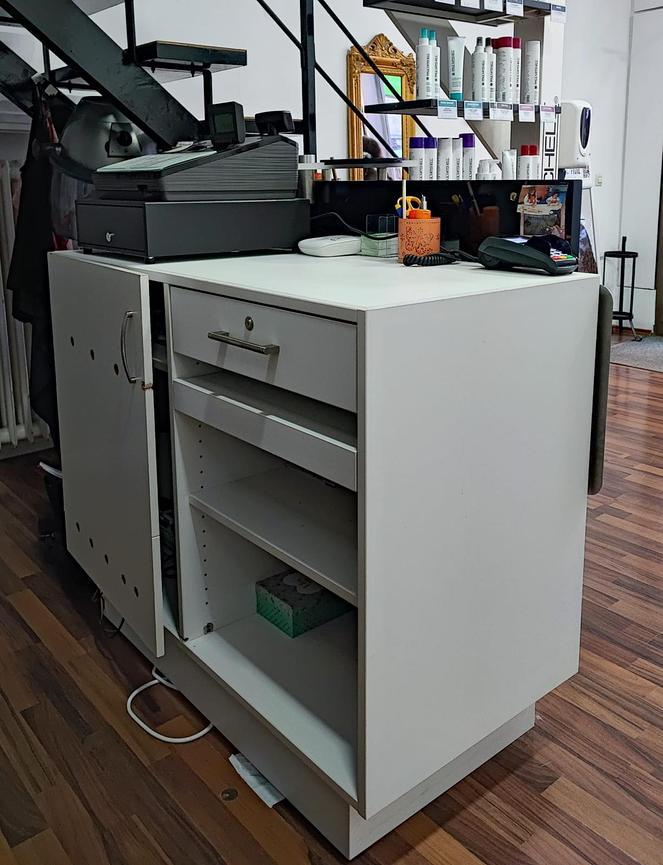 Bild 7 Biete Friseureinrichtung von Olymp aufgrund von Geschäftsaufgabe