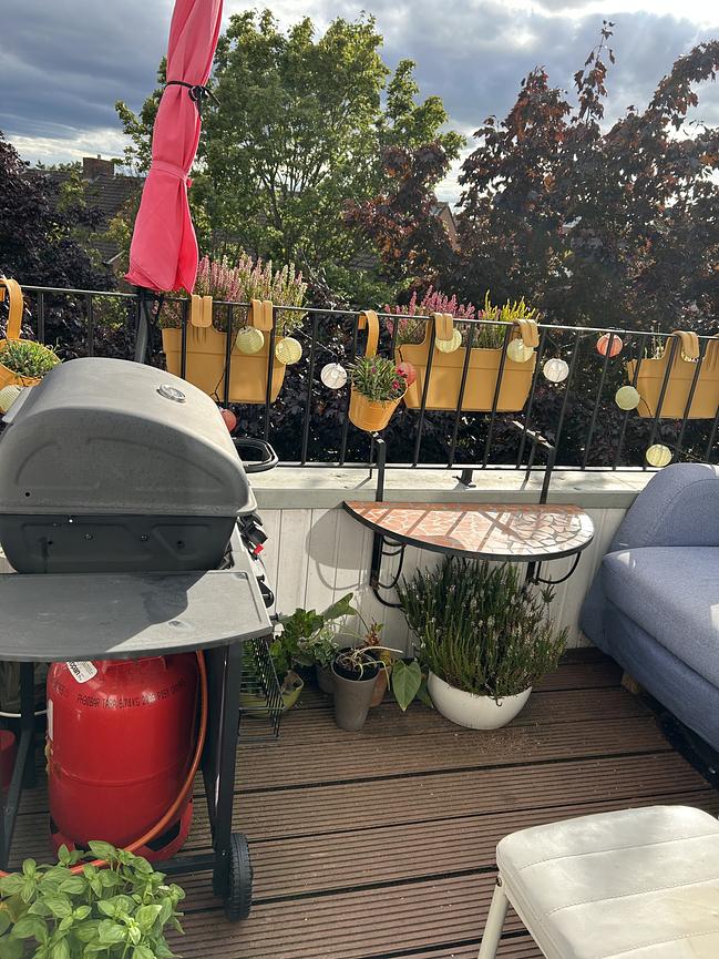 Bild 8 Modern 2-Zimmer Mobilierte DG-Wohnung mit Balkon und EBK