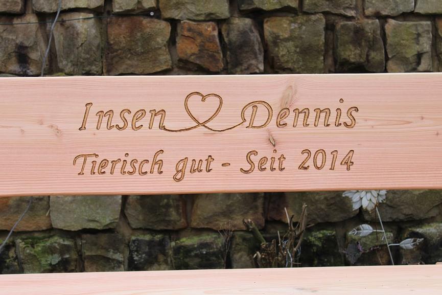 Bild 7 Terrassenbank. Gartenbank mit Gravur. Hochzeitsgeschenk. Sitzbank.