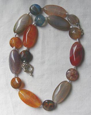 Bild 5 Edelsteinkette mit einen Regenbogenachat