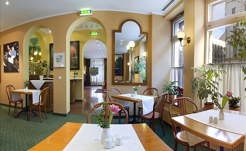 Bild 3 Service/Restaurantkraft (m/w/d) für kleines Hotel gesucht