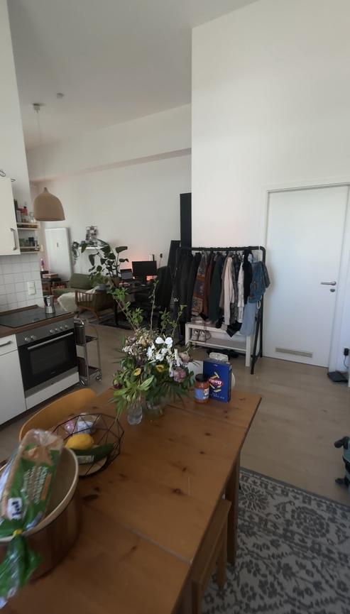 Bild 6 Helle 2-Zimmer-Loft-Wohnung mit Balkon, nähe Ringbahn, ab 1 Monat