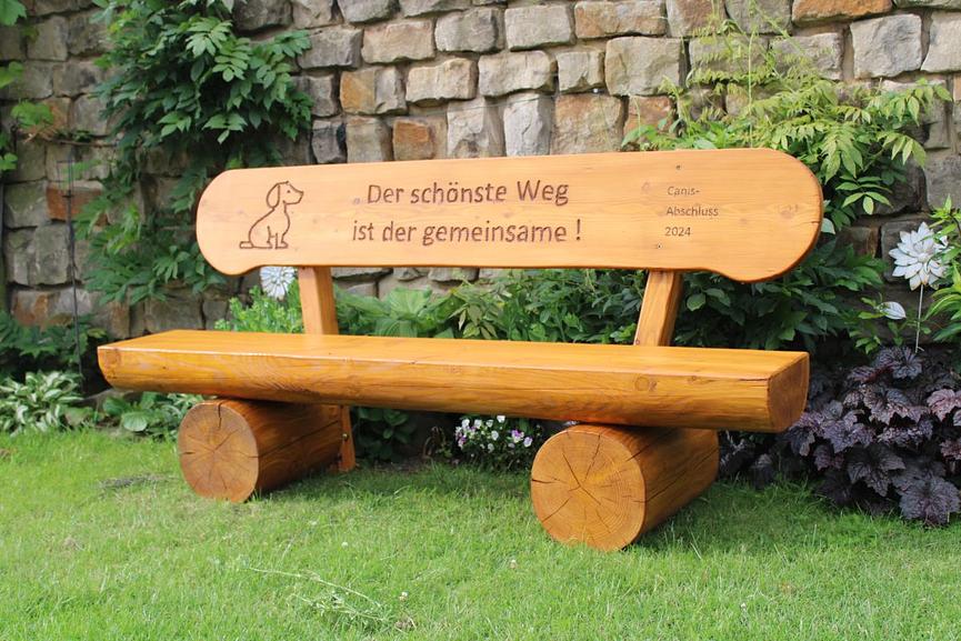 Bild 8 Gartenbank aus Lärche mit Gravur. Omas und Opas Geschenk.