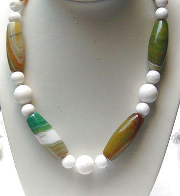 Bild 4 Edelsteinkette, Achat mit weisser Koralle