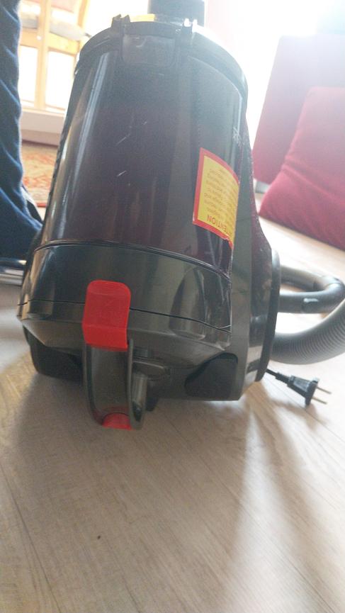 Bild 2 Biete beutellosen Staubsauger für 9€ an