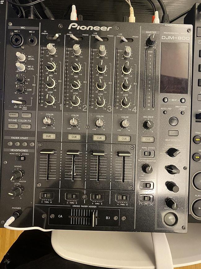 Bild 4 Djm 800 Pioneer+ 2x DDJ 2000 + Djm 250 km2